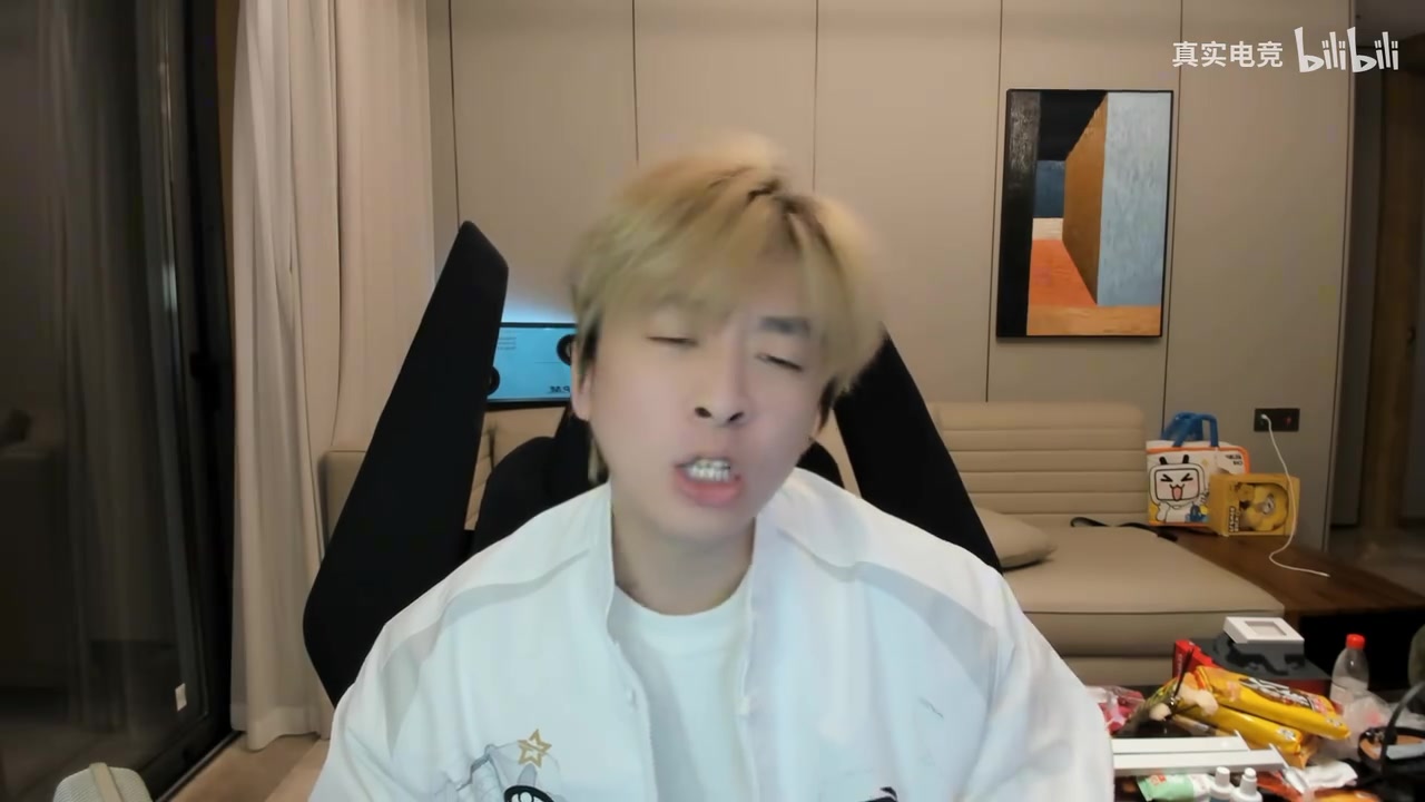 B站博主:Theshy钻3上单也能C比赛?等着BLG来逮捕你吧!
